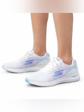 Skechers Women’s Arch Fit GO GOLF Max 2